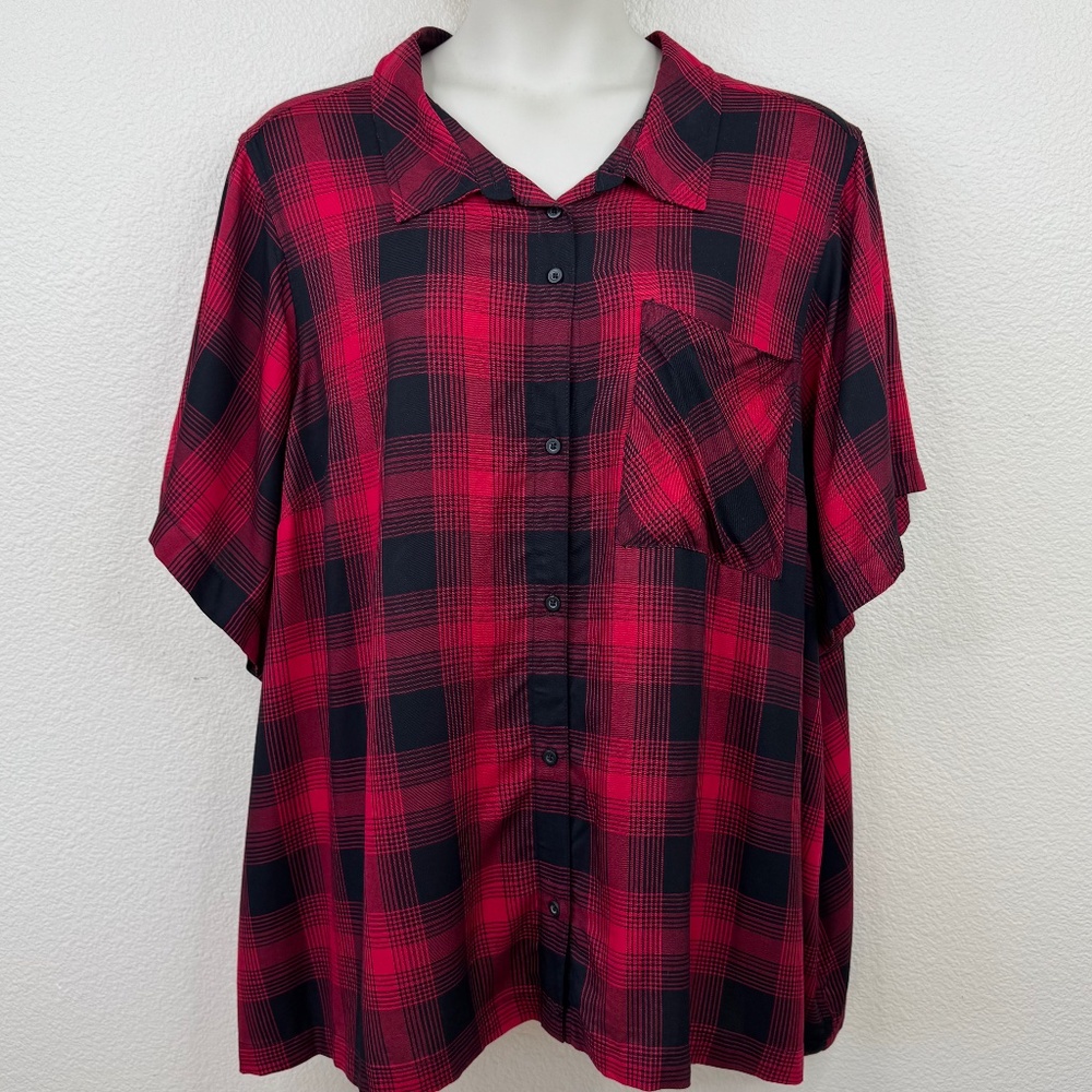 🧣Torrid Womens Red Black Buffalo Plaid SS Button Up Shirt Top Plus Sz. 6 6x 30